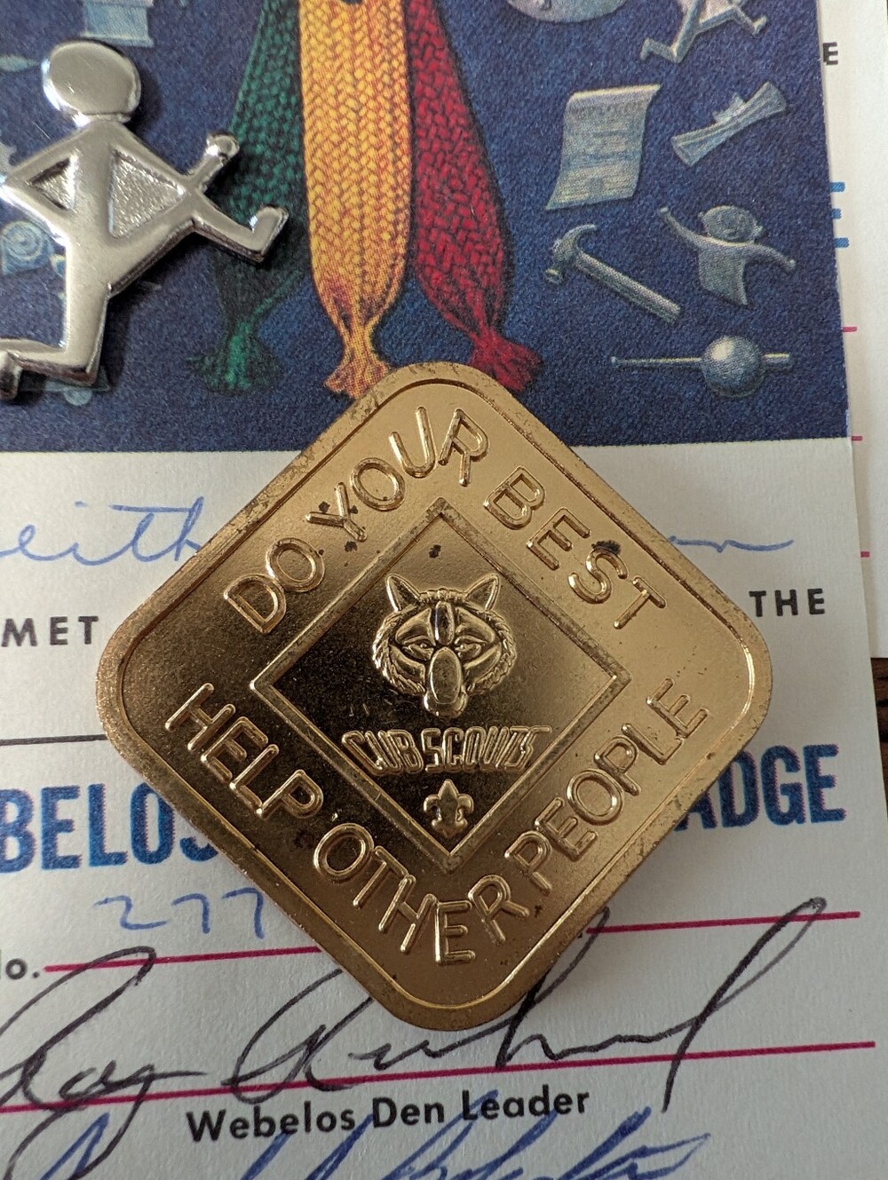 Vintage 1980s Boy Scouts Cub Scouts Webelos Metal Activity Badge Pins & More Lot - Picture 2 of 6